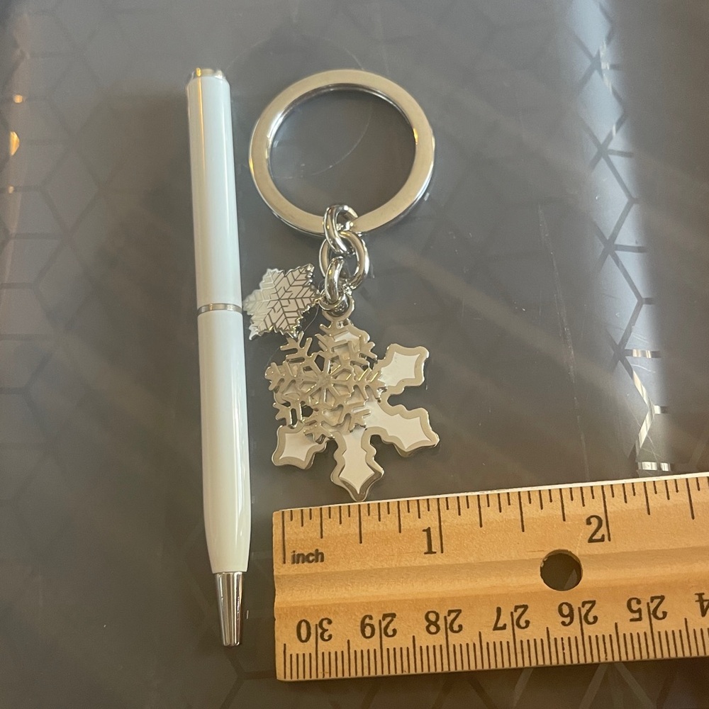 Coach Keychain and Pen Set - Picture 7 of 7
